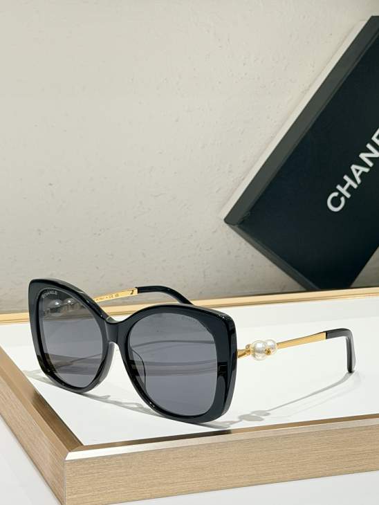 Picture of Chanel Sunglasses _SKUfw80443497fw
